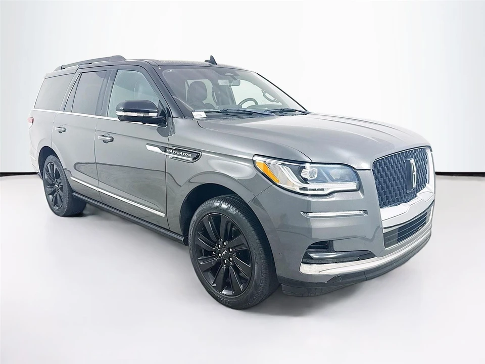 2023 Lincoln Navigator 4th Gen - Image 11 of 15