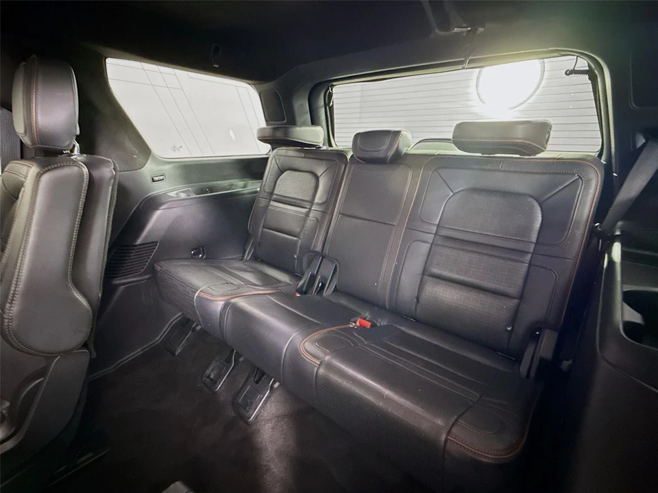 2023 Lincoln Navigator 4th Gen - Image 26 of 31