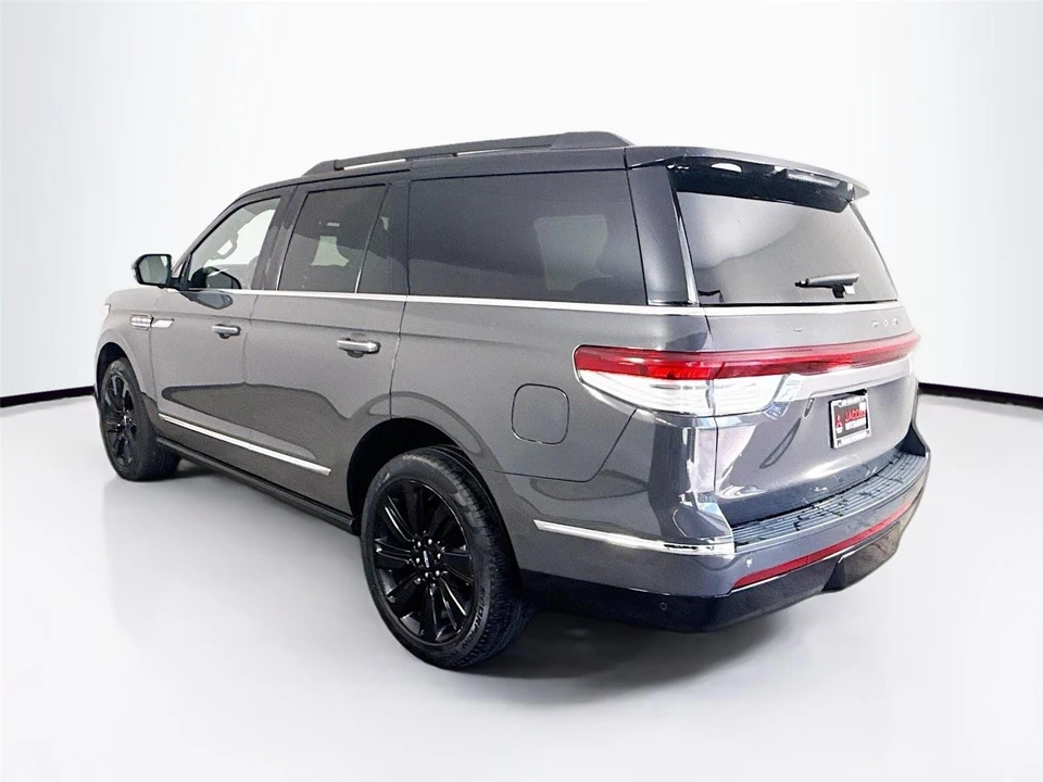 2023 Lincoln Navigator 4th Gen - Image 8 of 31