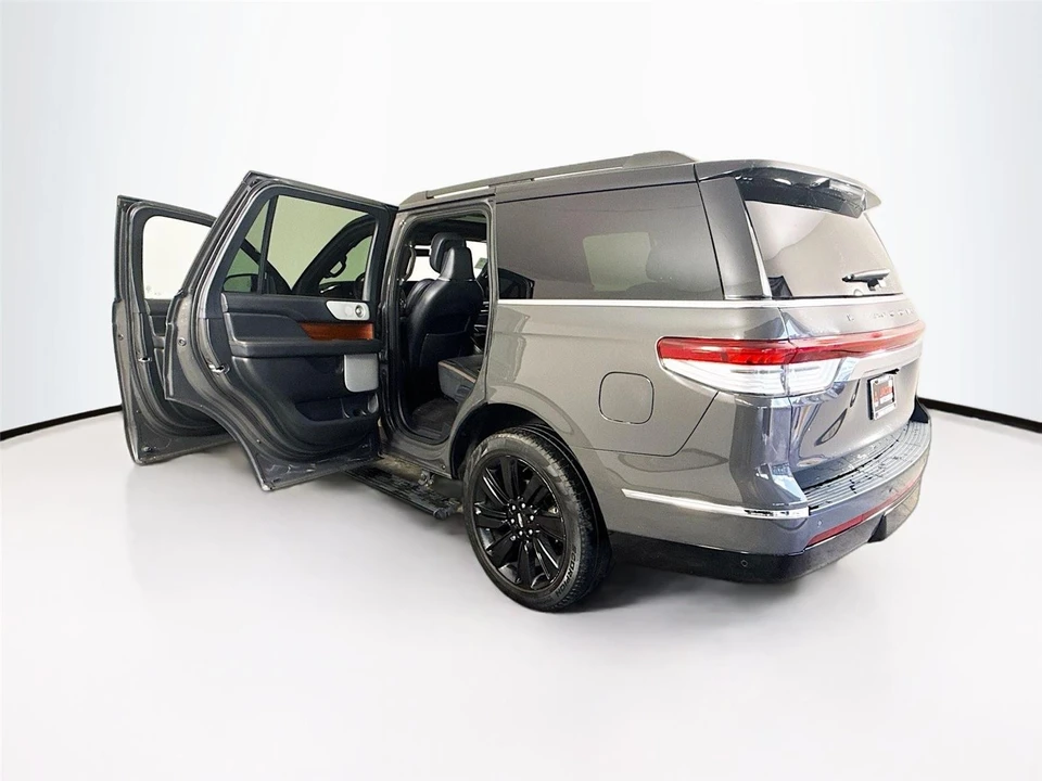 2023 Lincoln Navigator 4th Gen - Image 15 of 15