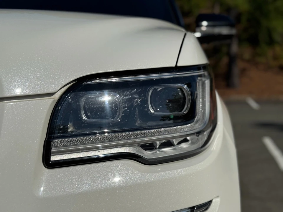 2023 Lincoln Navigator 4th Gen - Image 17 of 21