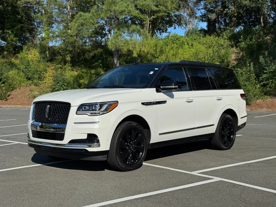2023 Lincoln Navigator 4th Gen - Image 4 of 21