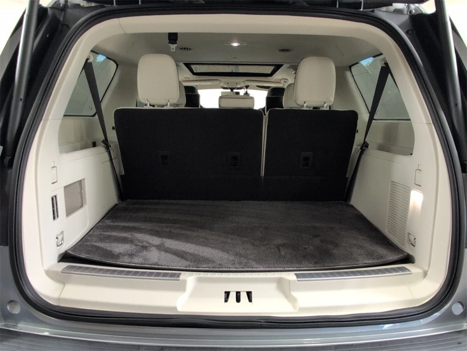 2023 Lincoln Navigator 4th Gen - Image 11 of 21