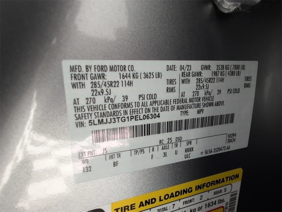 2023 Lincoln Navigator 4th Gen - Image 18 of 21