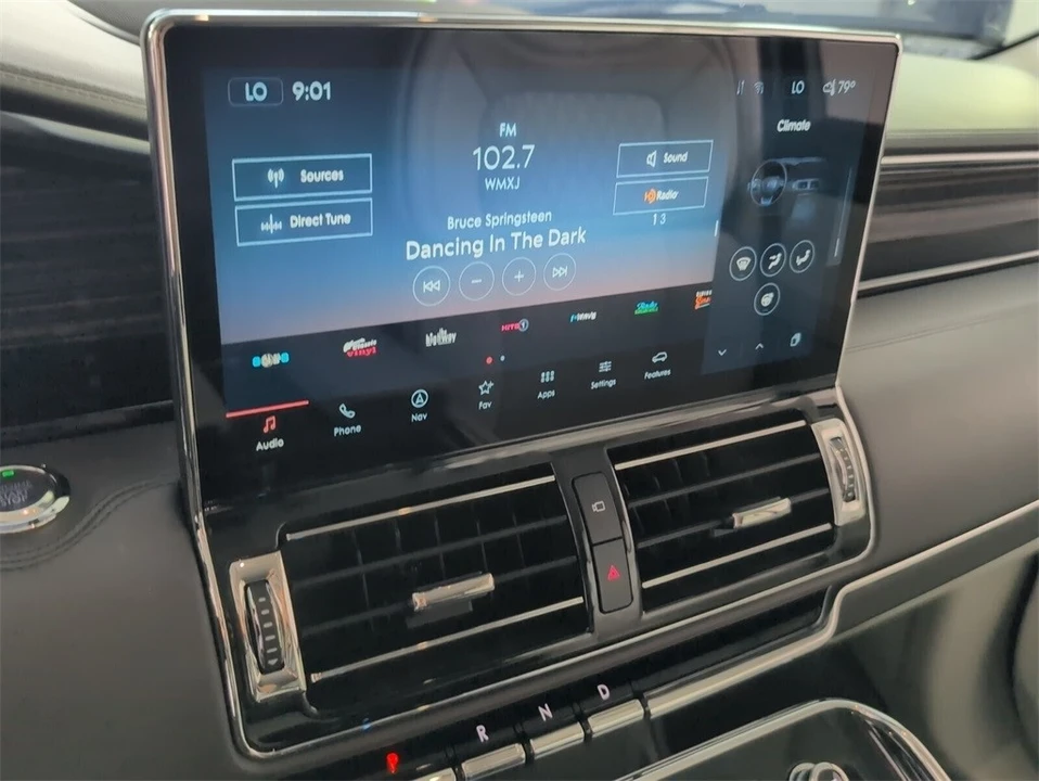 2023 Lincoln Navigator 4th Gen - Image 20 of 21