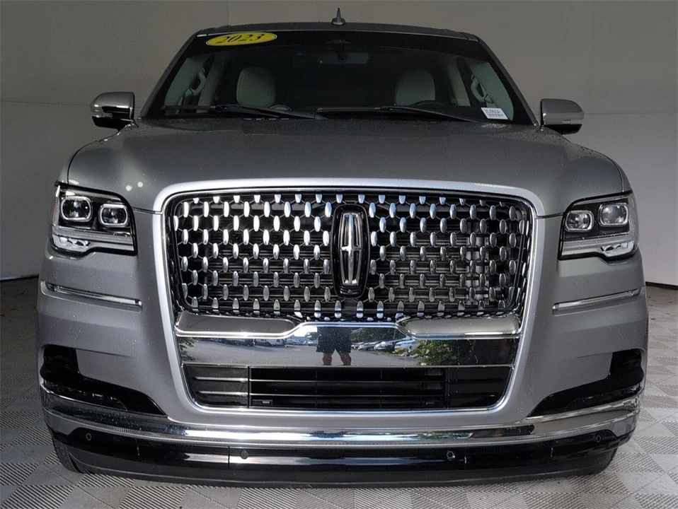2023 Lincoln Navigator 4th Gen - Image 3 of 21