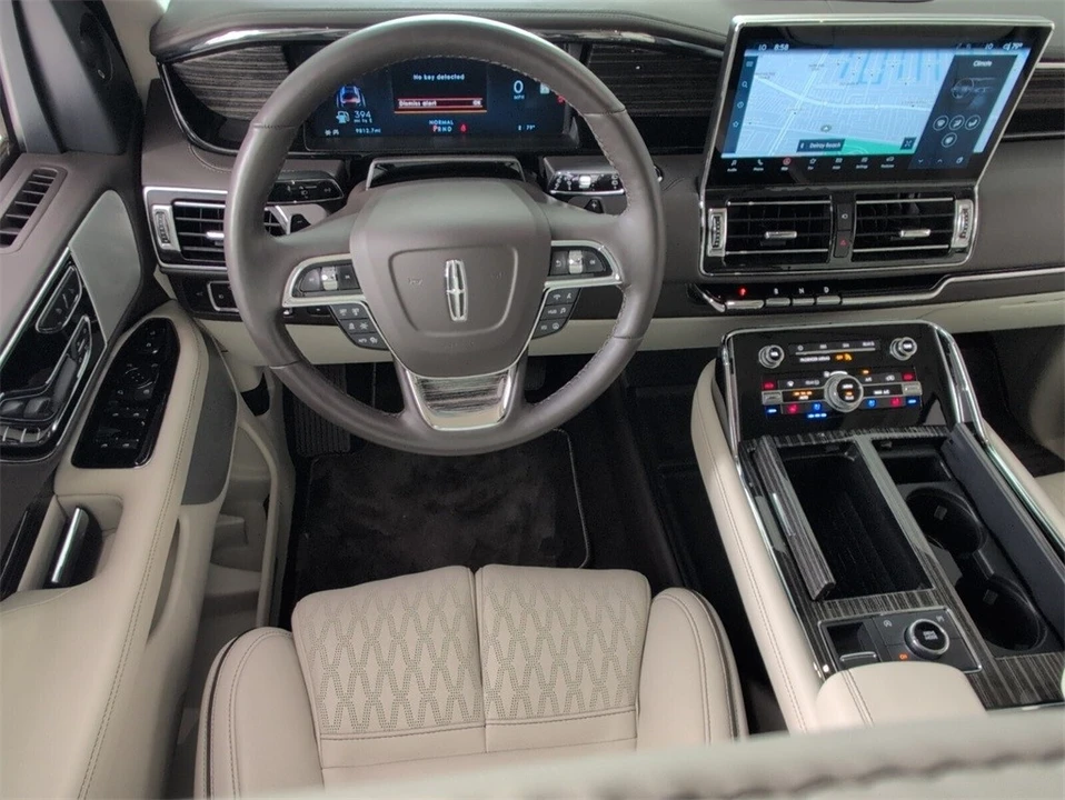2023 Lincoln Navigator 4th Gen - Image 9 of 21