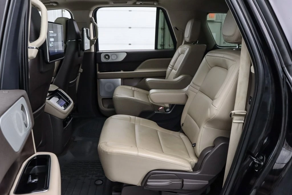 2023 Lincoln Navigator 4th Gen - Image 21 of 21