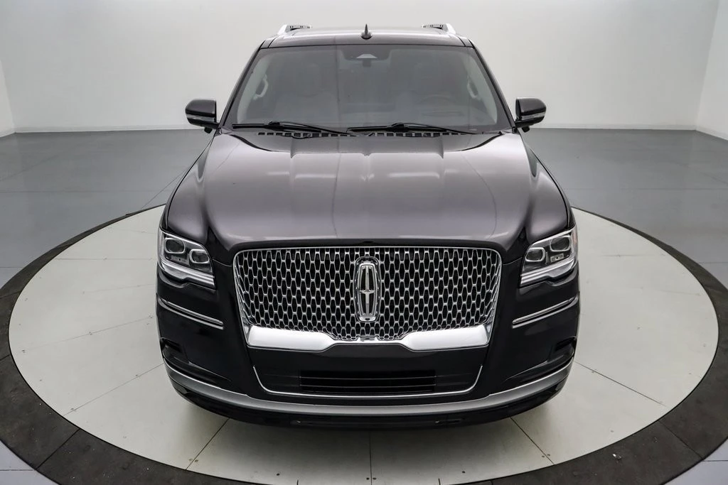 2023 Lincoln Navigator 4th Gen - Image 10 of 21