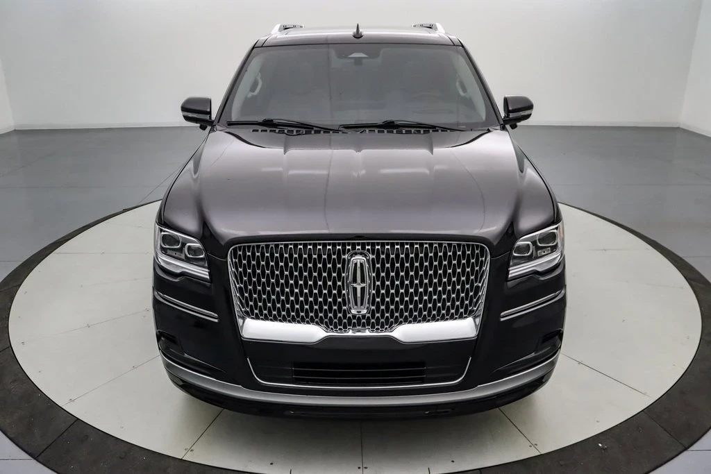2023 Lincoln Navigator 4th Gen - Image 10 of 21