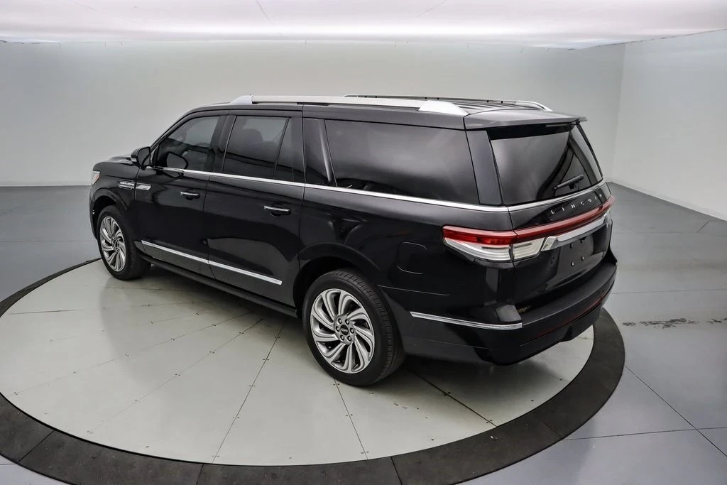 2023 Lincoln Navigator 4th Gen - Image 7 of 21