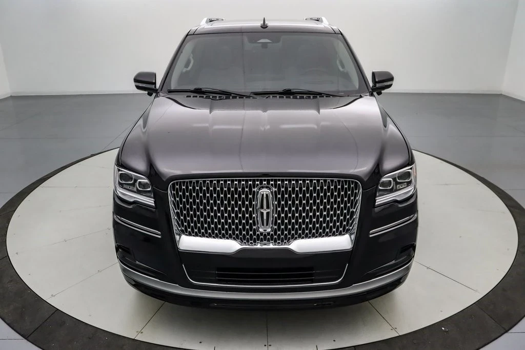 2023 Lincoln Navigator 4th Gen - Image 10 of 21