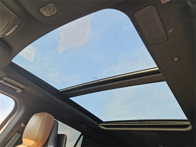 2023 Lincoln Navigator 4th Gen - Image 19 of 21