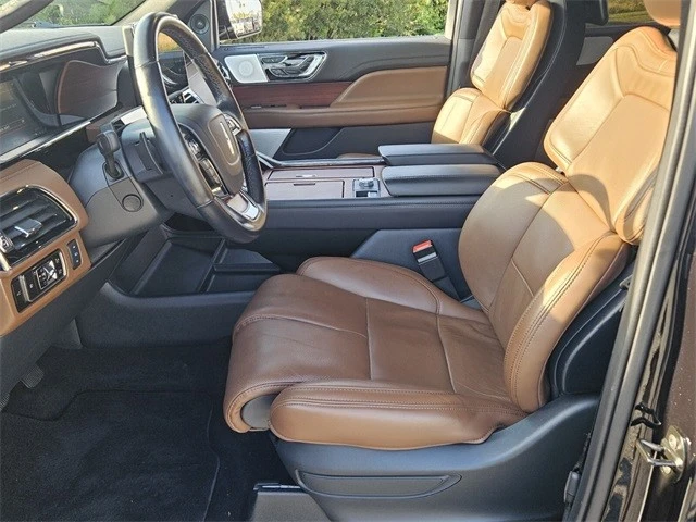 2023 Lincoln Navigator 4th Gen - Image 9 of 21