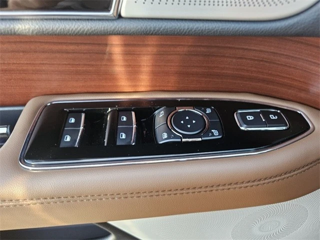 2023 Lincoln Navigator 4th Gen - Image 20 of 21