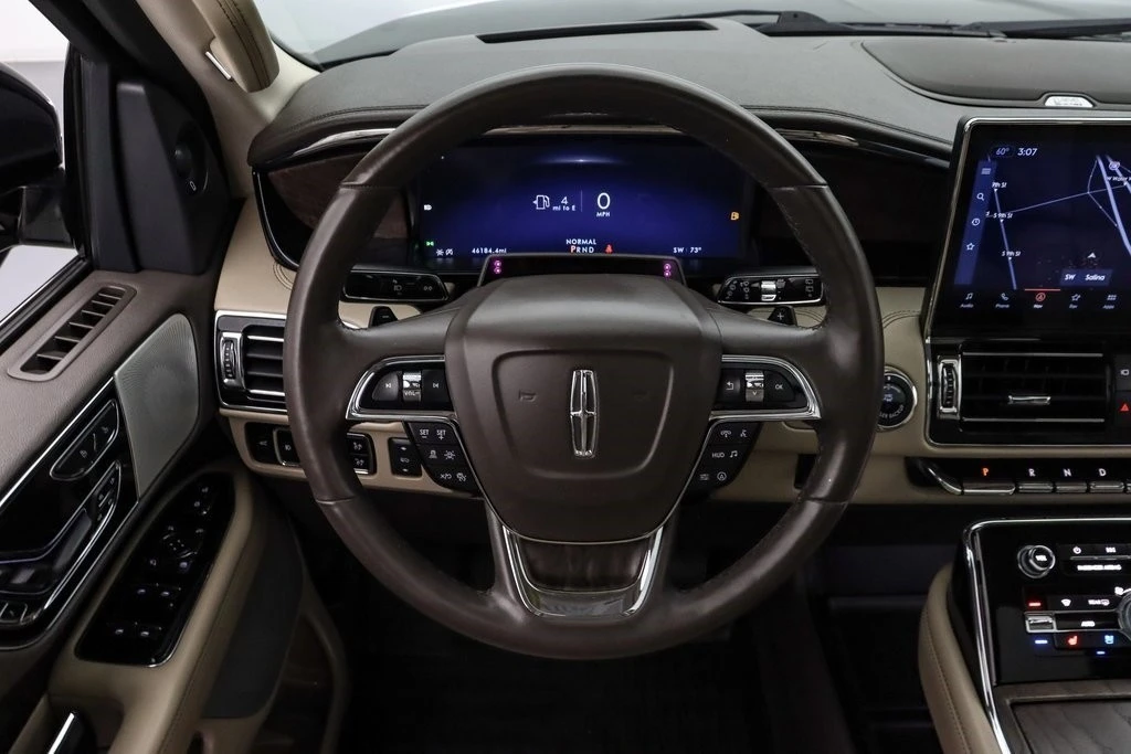 2023 Lincoln Navigator 4th Gen - Image 15 of 21
