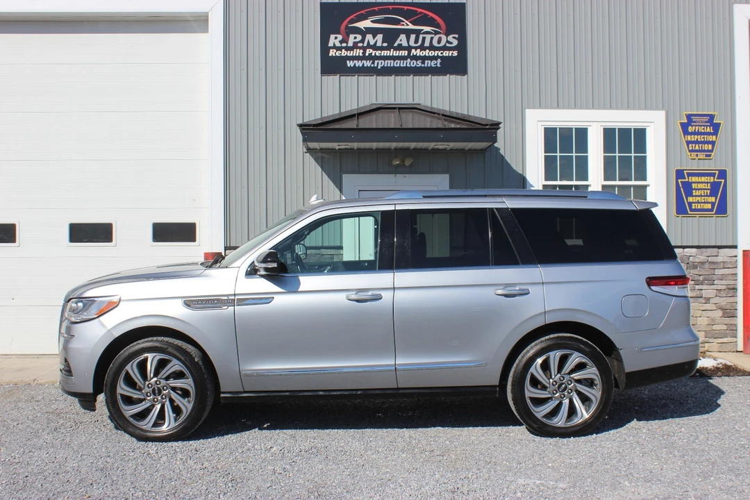 2023 Lincoln Navigator 4th Gen - Image 7 of 21