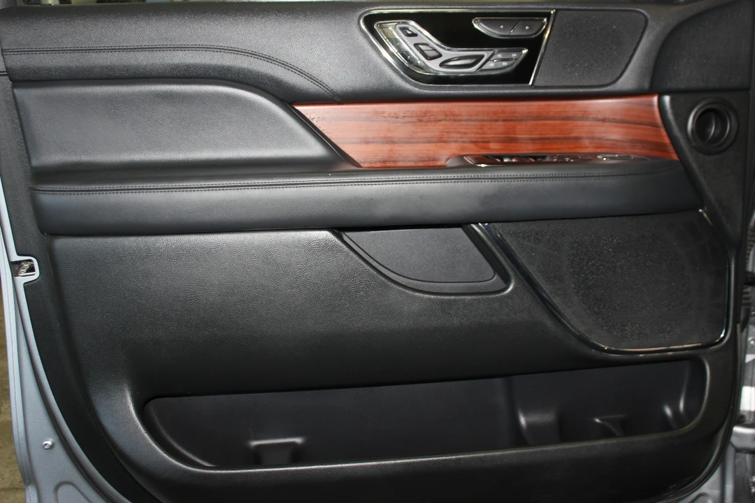 2023 Lincoln Navigator 4th Gen - Image 21 of 21