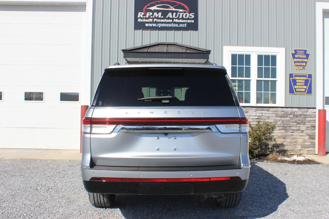 2023 Lincoln Navigator 4th Gen - Image 8 of 21