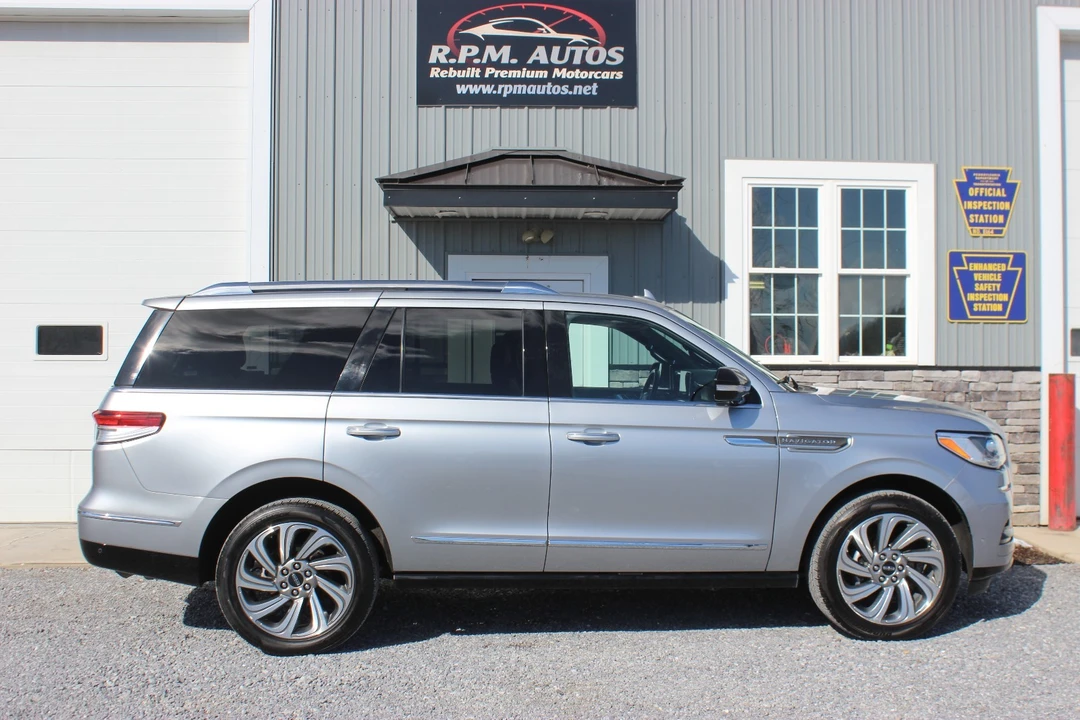 2023 Lincoln Navigator 4th Gen - Image 5 of 21