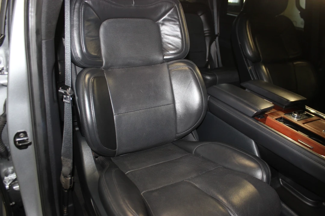2023 Lincoln Navigator 4th Gen - Image 16 of 21