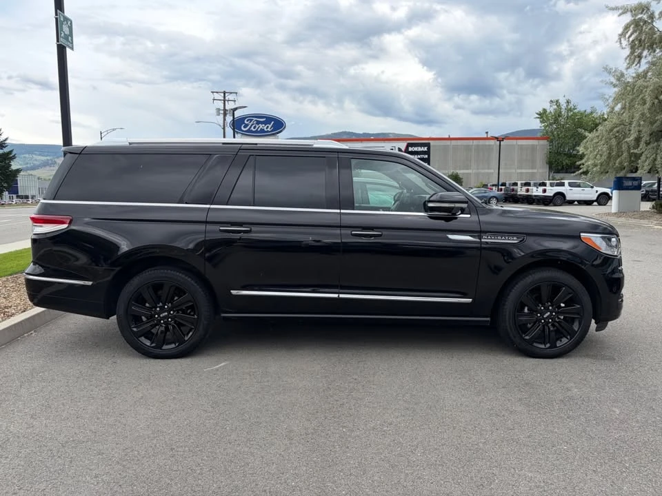 2023 Lincoln Navigator 4th Gen - Image 4 of 14