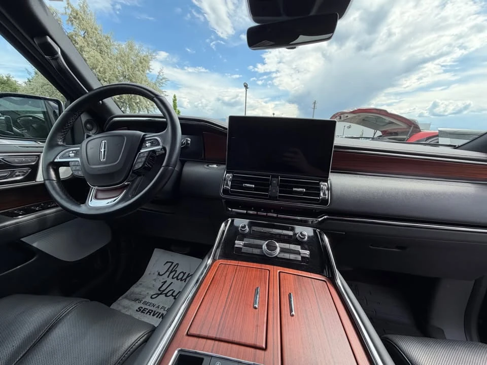 2023 Lincoln Navigator 4th Gen - Image 10 of 14