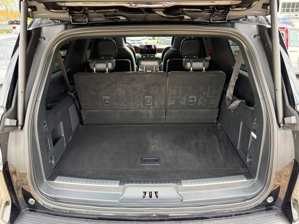 2023 Lincoln Navigator 4th Gen - Image 8 of 14