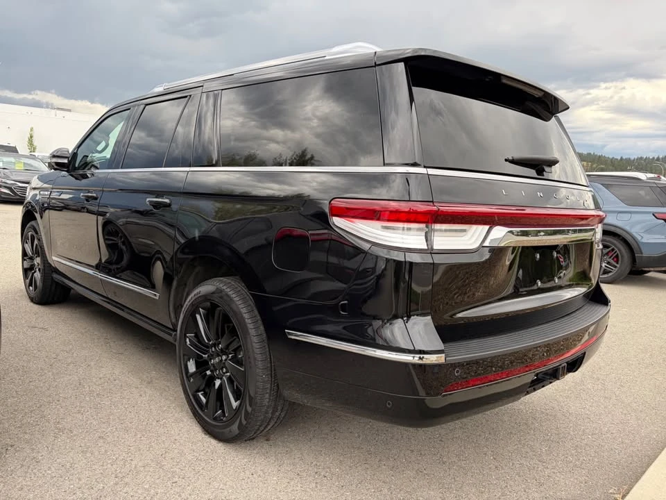 2023 Lincoln Navigator 4th Gen - Image 7 of 14