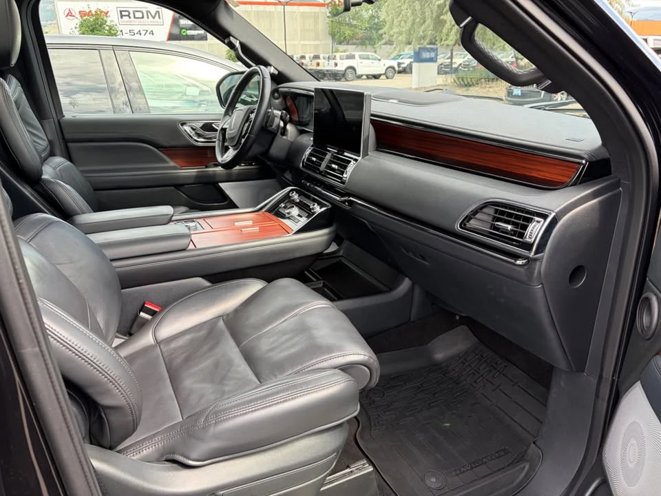2023 Lincoln Navigator 4th Gen - Image 11 of 14