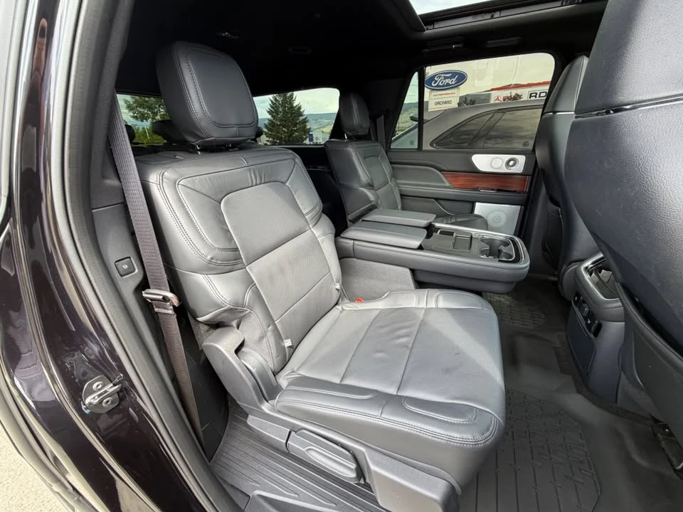 2023 Lincoln Navigator 4th Gen - Image 13 of 14