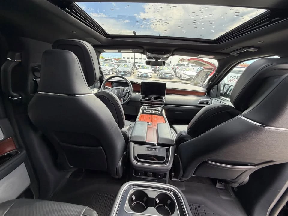 2023 Lincoln Navigator 4th Gen - Image 12 of 14