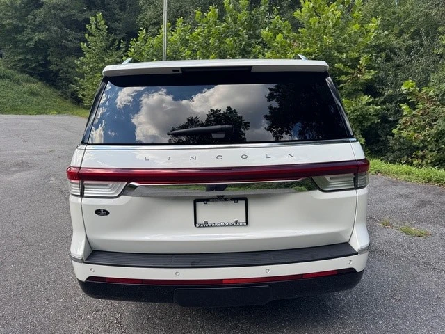 2023 Lincoln Navigator 4th Gen - Image 7 of 12