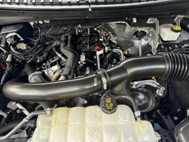 2023 Lincoln Navigator 4th Gen - Image 10 of 12