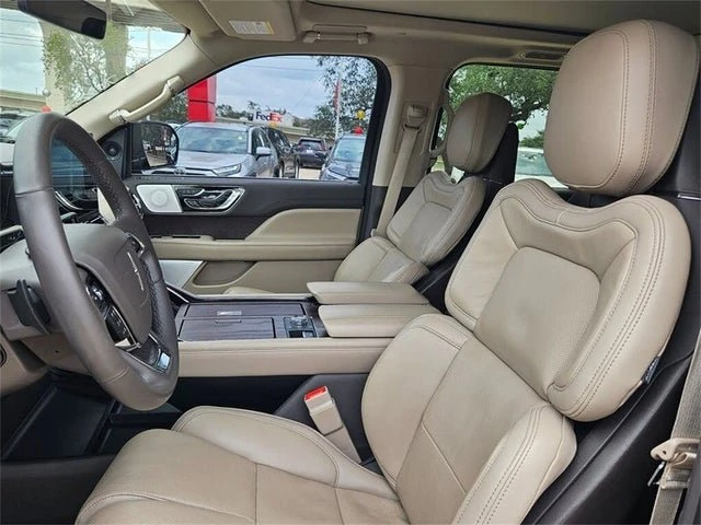 2023 Lincoln Navigator 4th Gen - Image 9 of 20