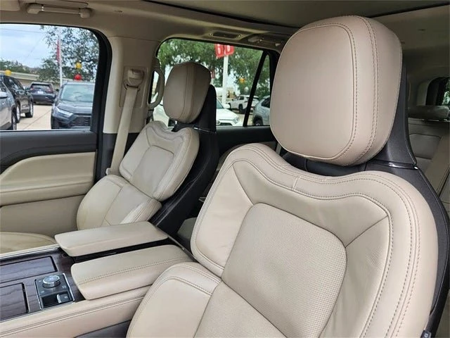 2023 Lincoln Navigator 4th Gen - Image 13 of 20