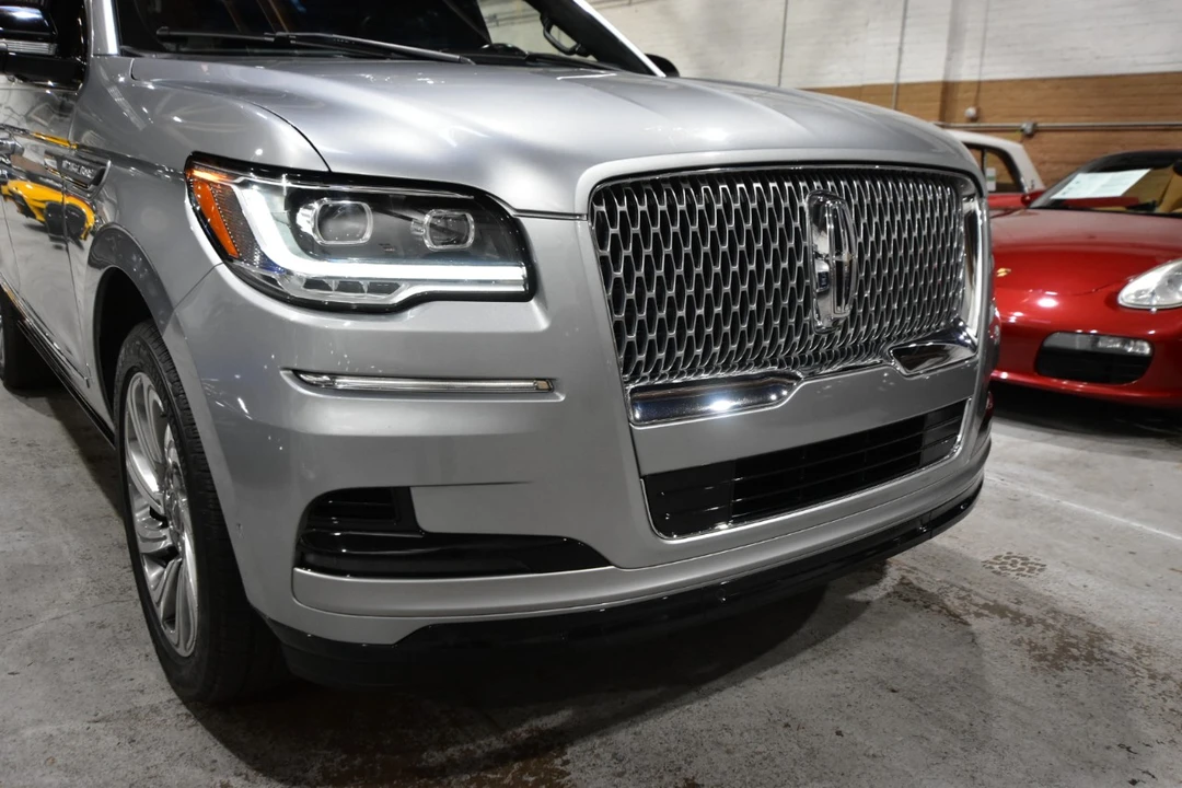 2023 Lincoln Navigator 4th Gen - Image 4 of 21