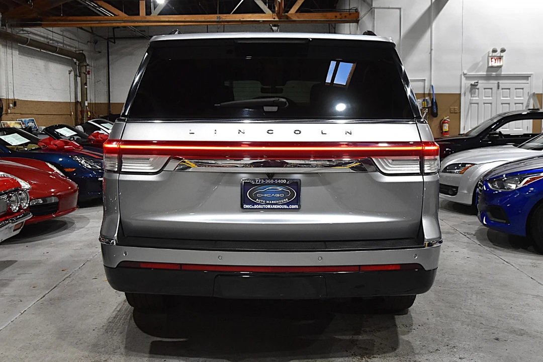 2023 Lincoln Navigator 4th Gen - Image 11 of 21