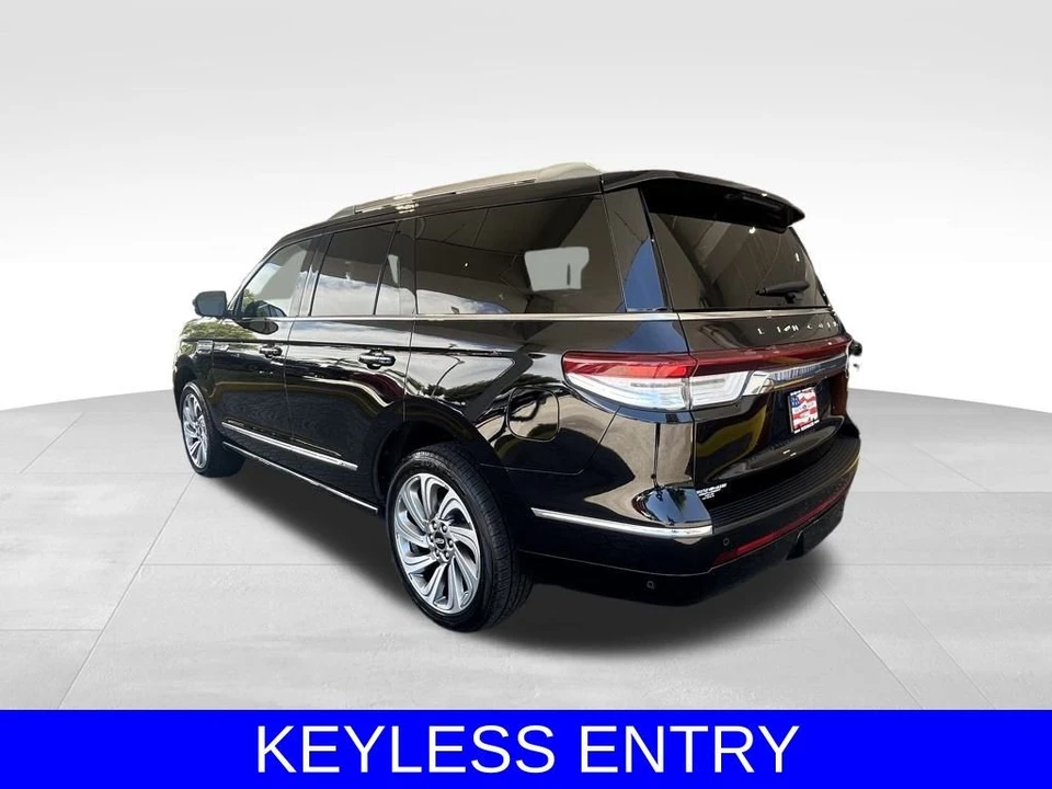 2023 Lincoln Navigator 4th Gen - Image 7 of 12