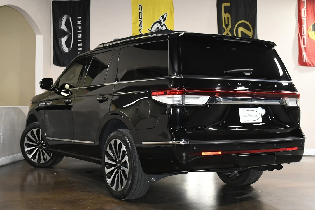 2023 Lincoln Navigator 4th Gen - Image 6 of 12