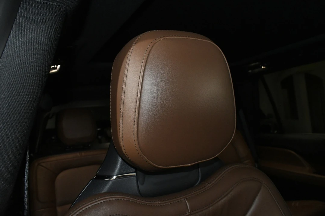 2023 Lincoln Navigator 4th Gen - Image 10 of 12