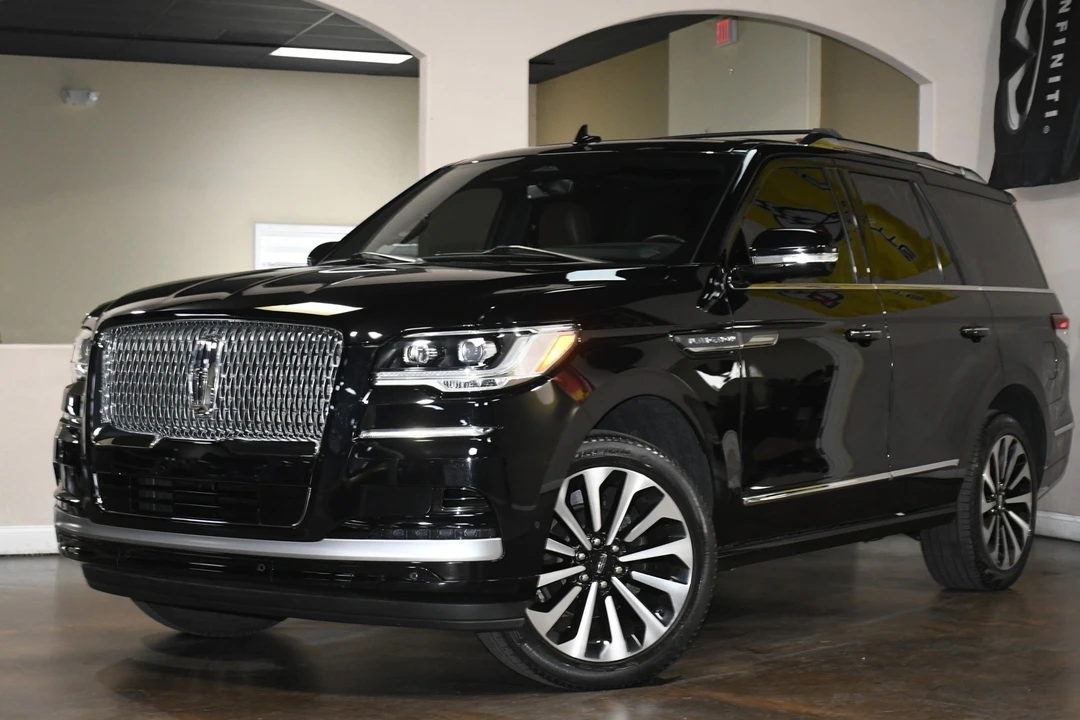 2023 Lincoln Navigator 4th Gen - Image 4 of 12