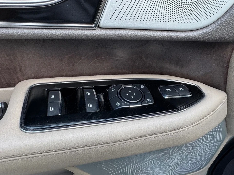 2023 Lincoln Navigator 4th Gen - Image 13 of 21