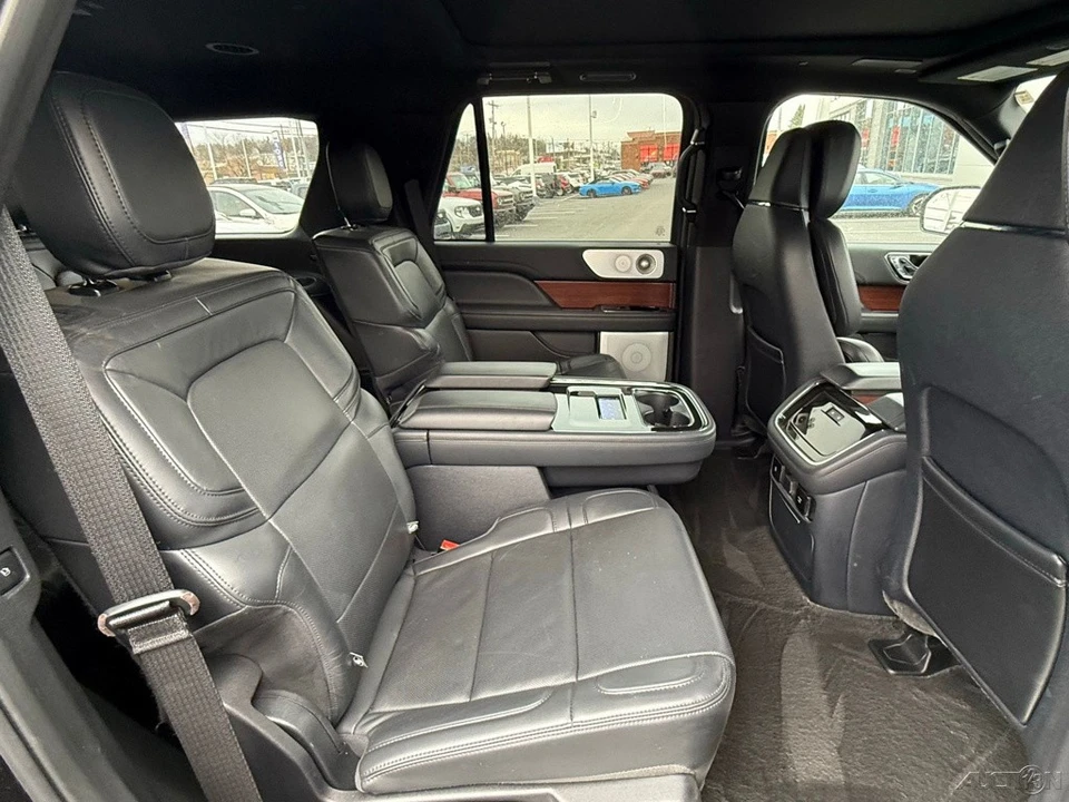 2023 Lincoln Navigator 4th Gen - Image 16 of 21