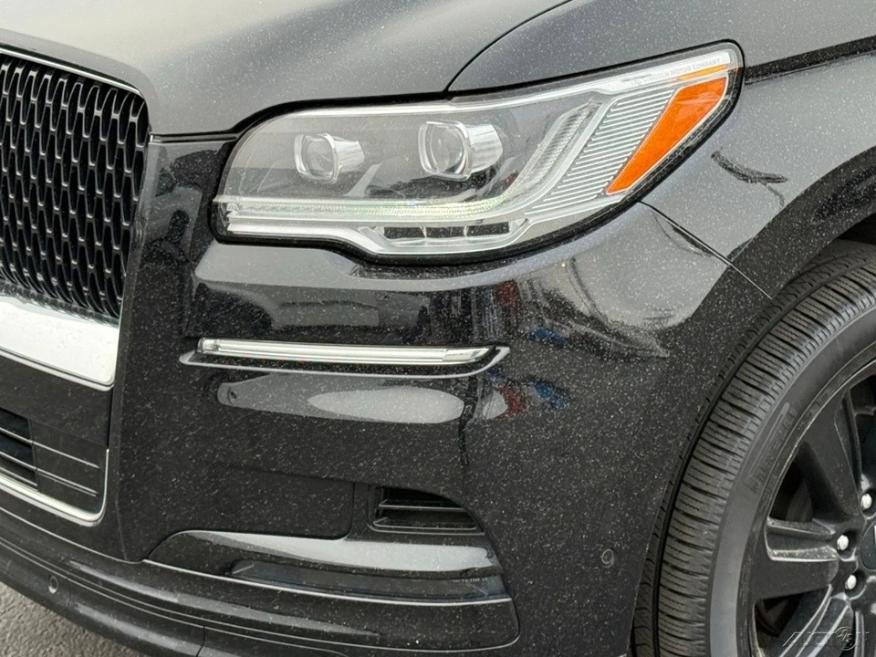 2023 Lincoln Navigator 4th Gen - Image 9 of 12