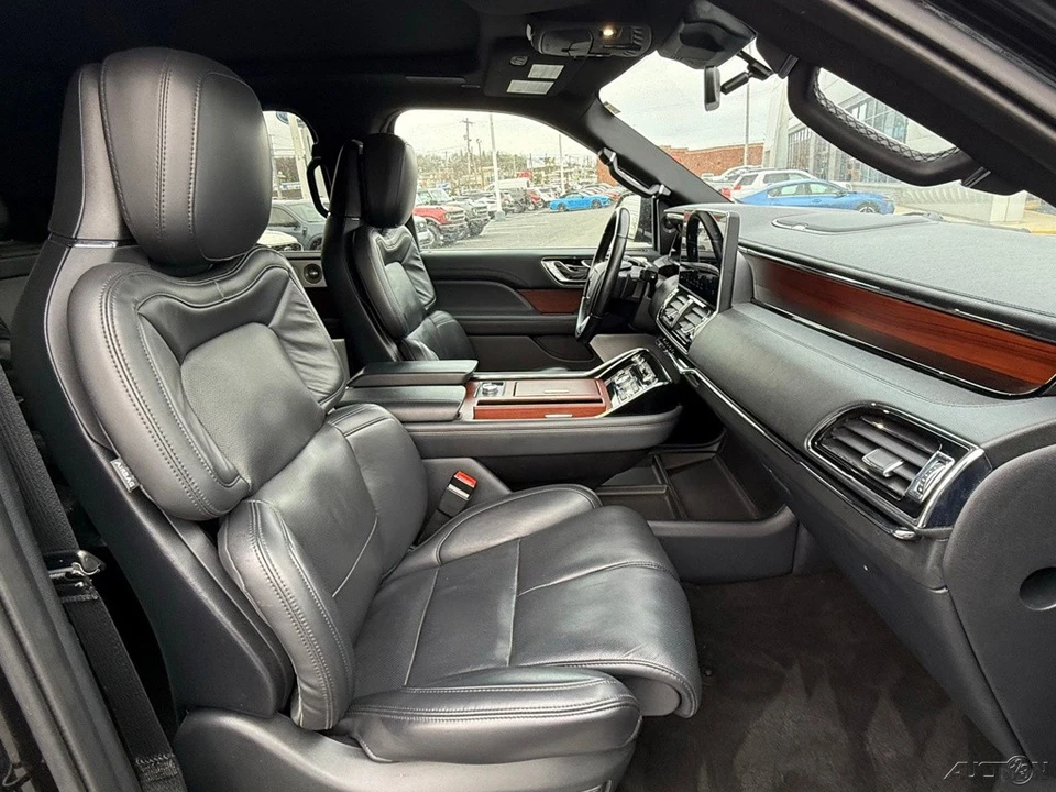 2023 Lincoln Navigator 4th Gen - Image 21 of 21