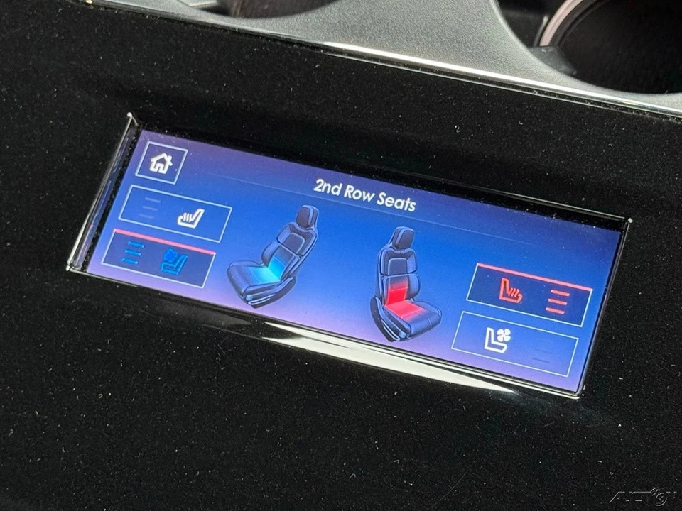 2023 Lincoln Navigator 4th Gen - Image 18 of 21