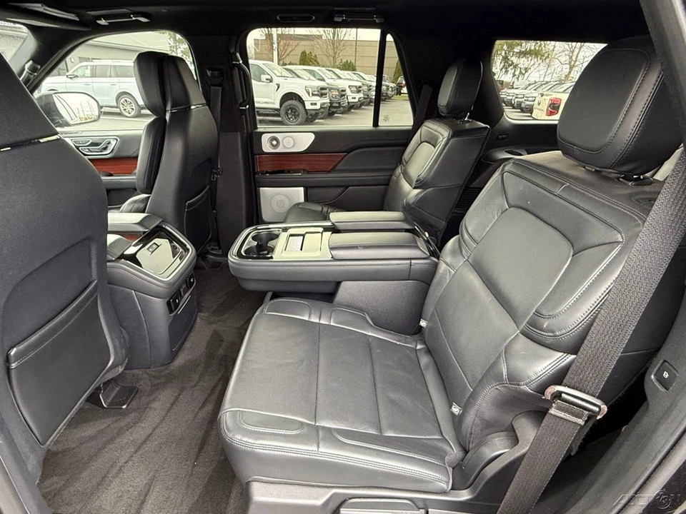 2023 Lincoln Navigator 4th Gen - Image 14 of 21