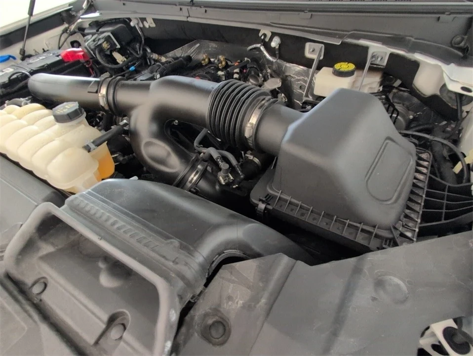 2023 Lincoln Navigator 4th Gen - Image 18 of 21