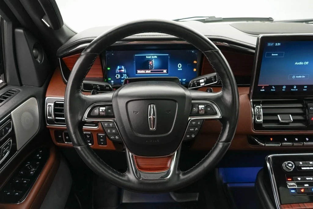 2023 Lincoln Navigator 4th Gen - Image 16 of 21